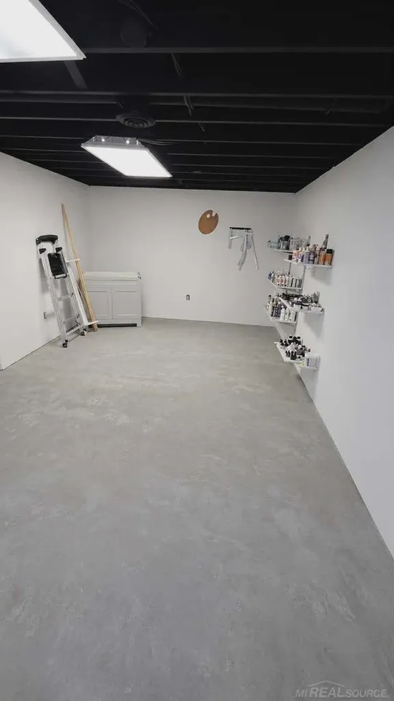 60 Willow Way Drive Waterford Charter Township MI 48328