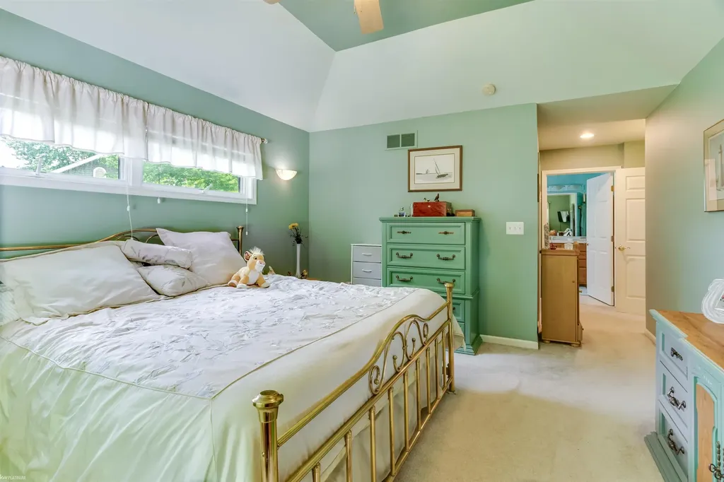 5656 Pine Court Kimball Township MI 48074