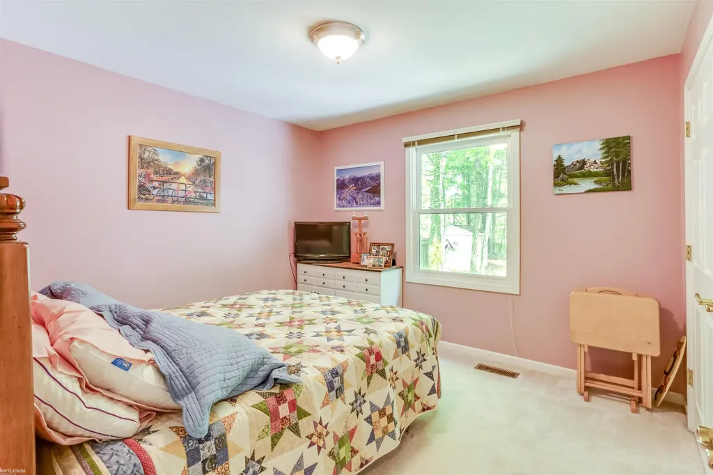 5656 Pine Court Kimball Township MI 48074