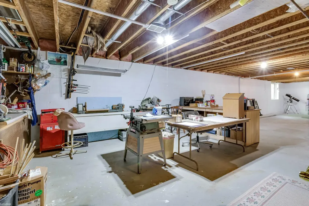 5656 Pine Court Kimball Township MI 48074
