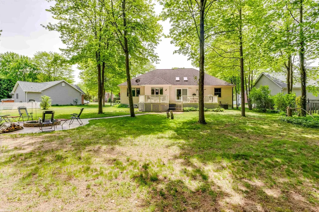 5656 Pine Court Kimball Township MI 48074
