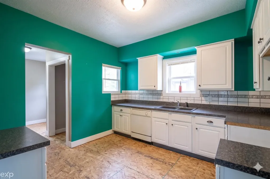 1939 Delwood SW Avenue Wyoming City MI 49509