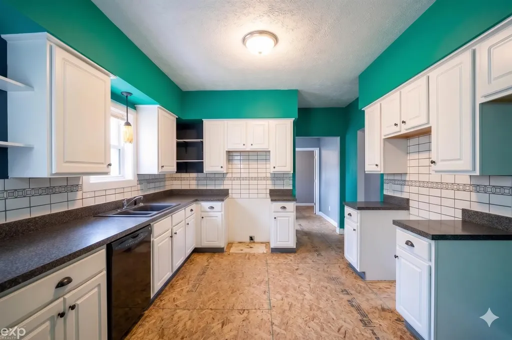 1939 Delwood SW Avenue Wyoming City MI 49509