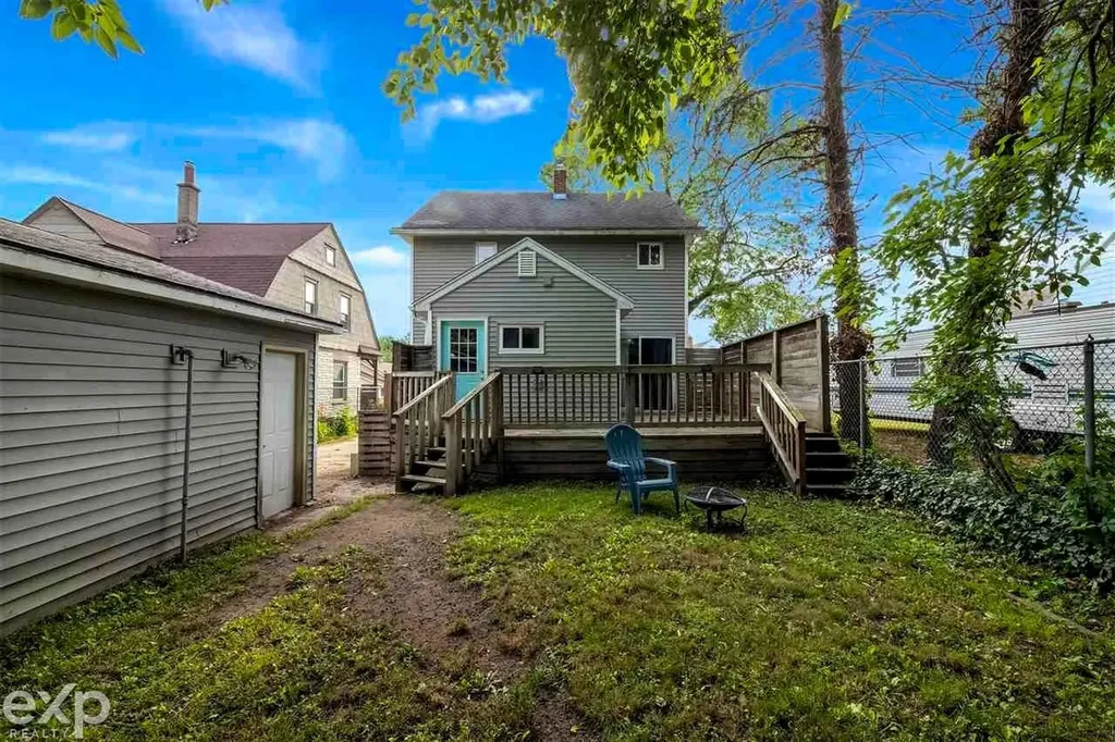 1939 Delwood SW Avenue Wyoming City MI 49509