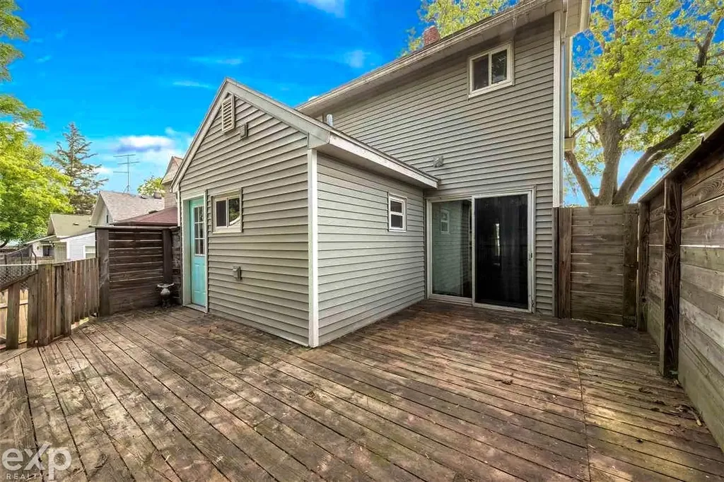 1939 Delwood SW Avenue Wyoming City MI 49509