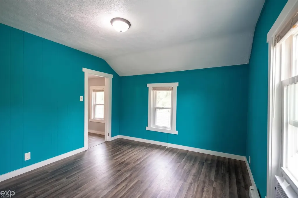 1939 Delwood SW Avenue Wyoming City MI 49509