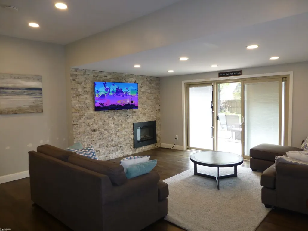 5544 Meadow View Street Sterling Heights City MI 48310