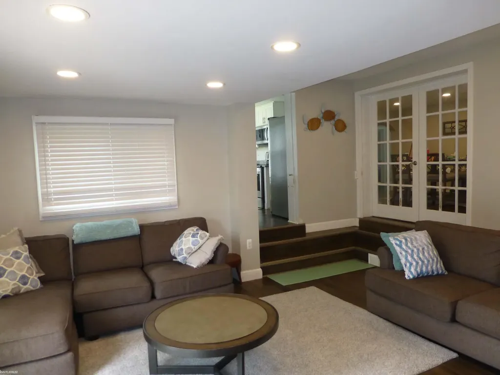 5544 Meadow View Street Sterling Heights City MI 48310