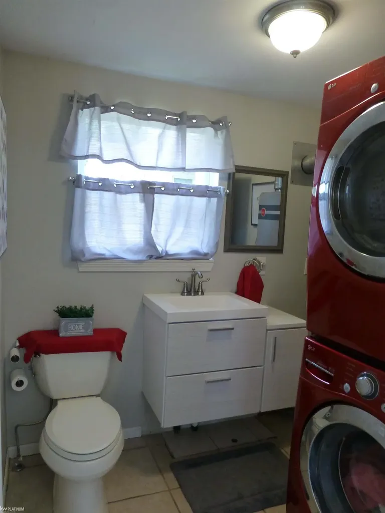 5544 Meadow View Street Sterling Heights City MI 48310
