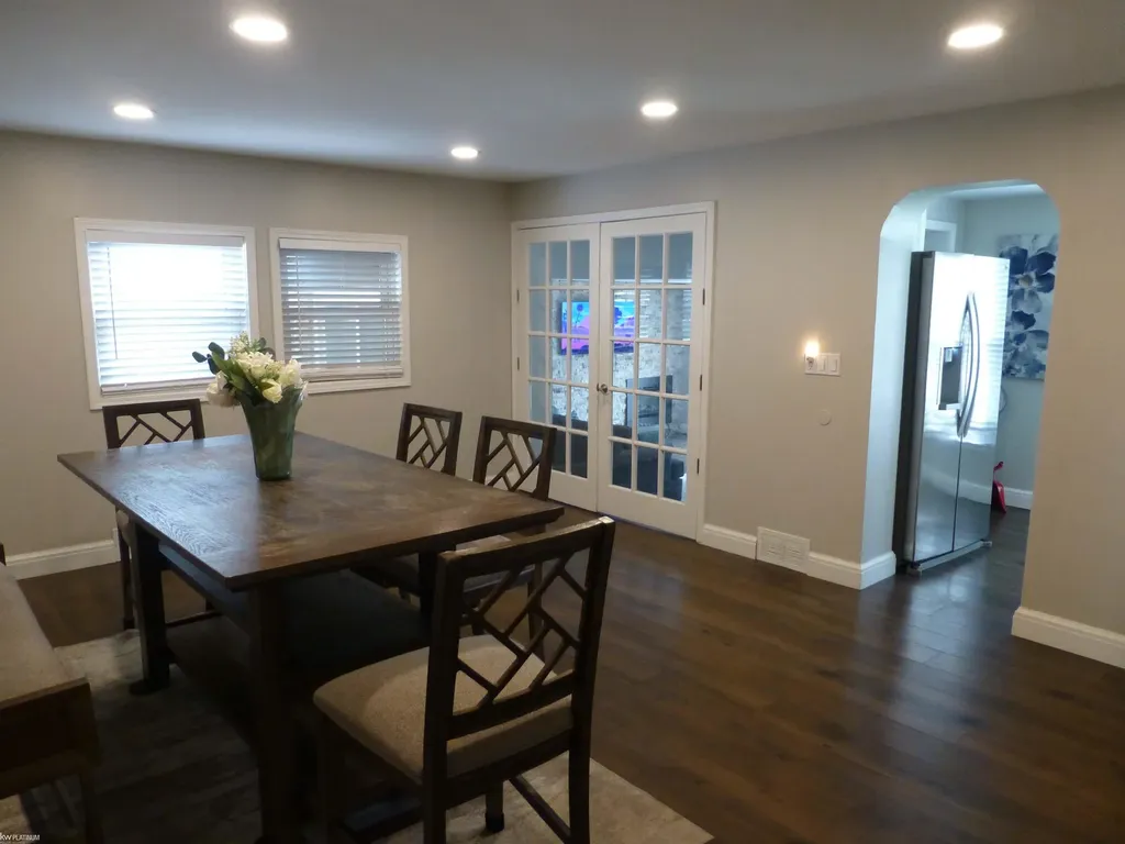 5544 Meadow View Street Sterling Heights City MI 48310