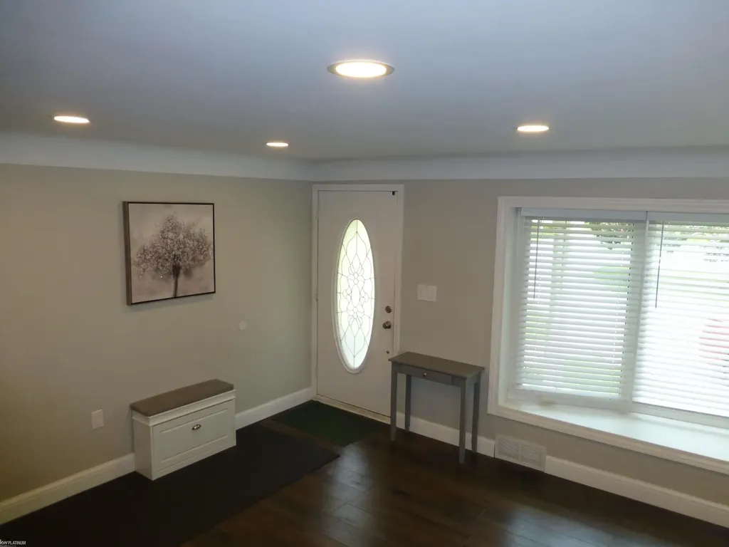 5544 Meadow View Street Sterling Heights City MI 48310
