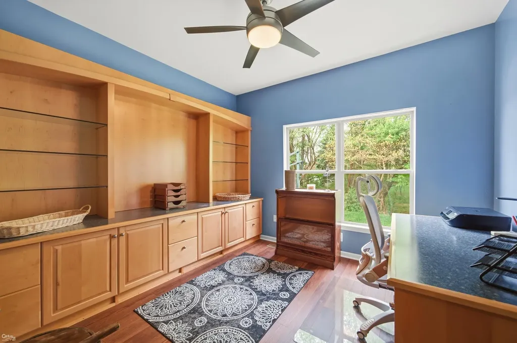 2812 Steeplechase Street Highland Charter Township MI 48357