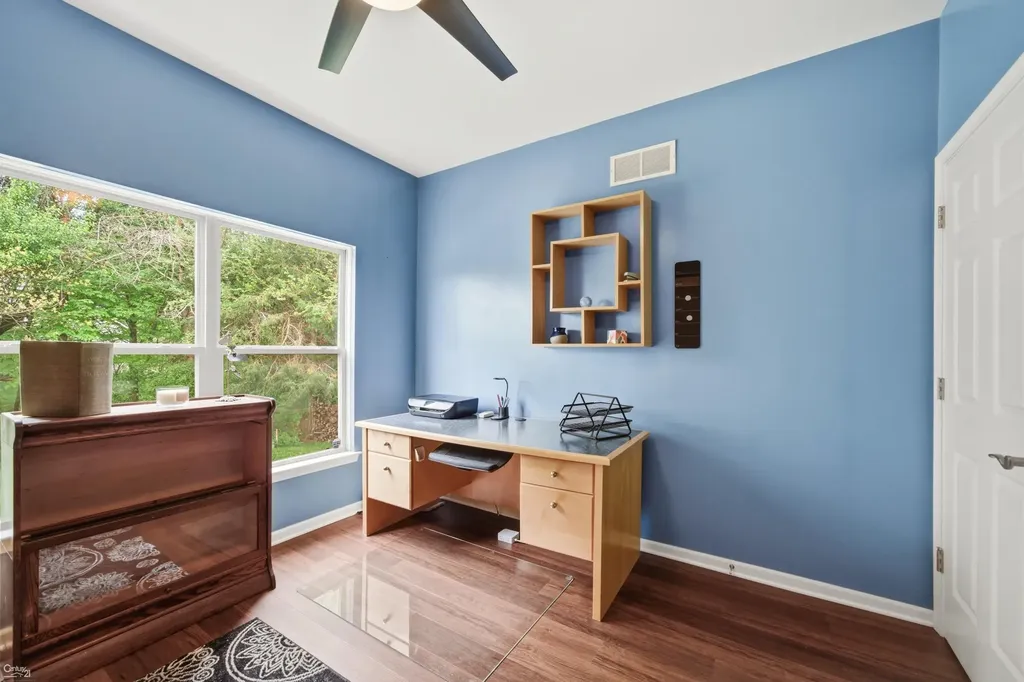 2812 Steeplechase Street Highland Charter Township MI 48357