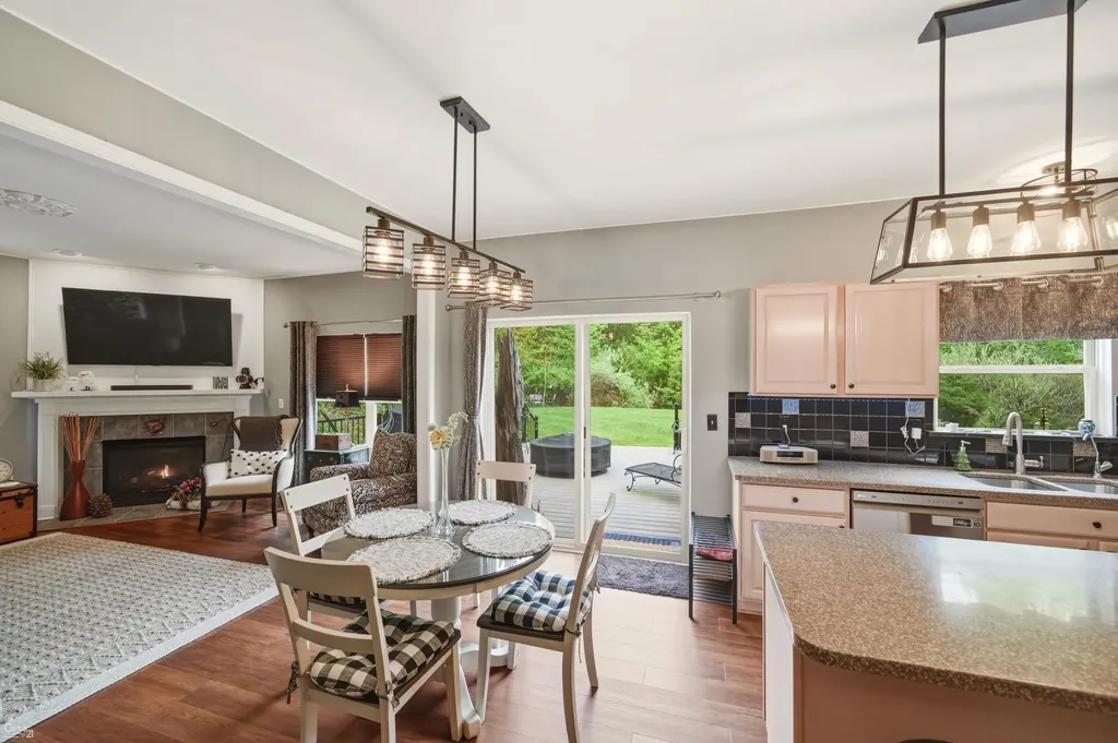 2812 Steeplechase Street Highland Charter Township MI 48357