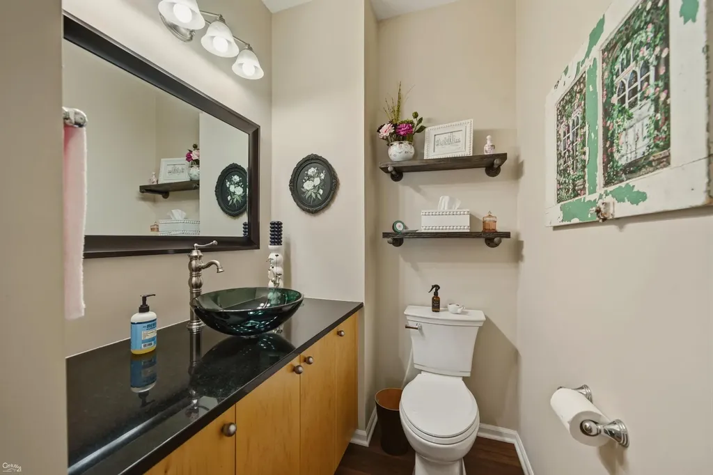 2812 Steeplechase Street Highland Charter Township MI 48357