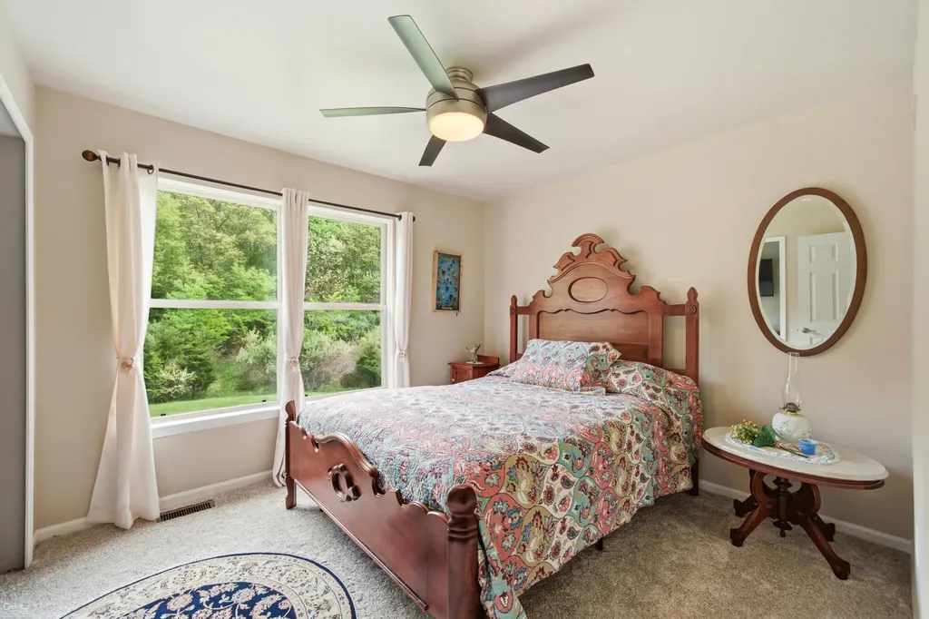 2812 Steeplechase Street Highland Charter Township MI 48357