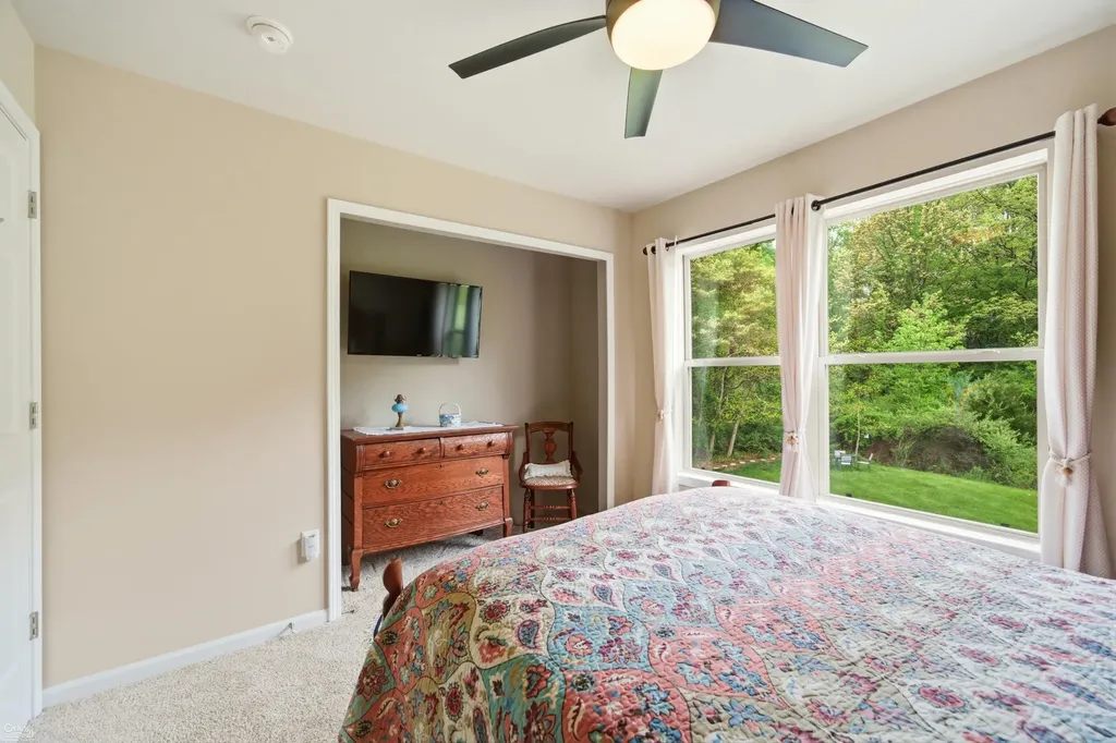 2812 Steeplechase Street Highland Charter Township MI 48357