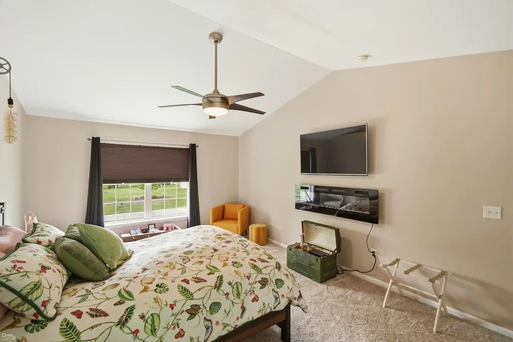 2812 Steeplechase Street Highland Charter Township MI 48357