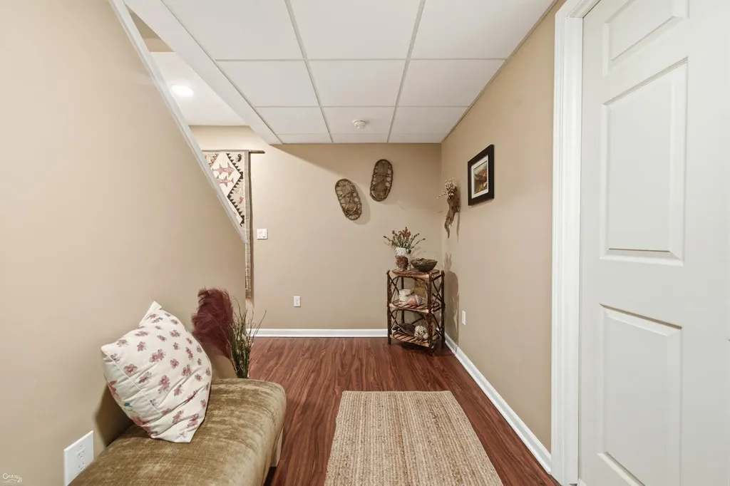 2812 Steeplechase Street Highland Charter Township MI 48357