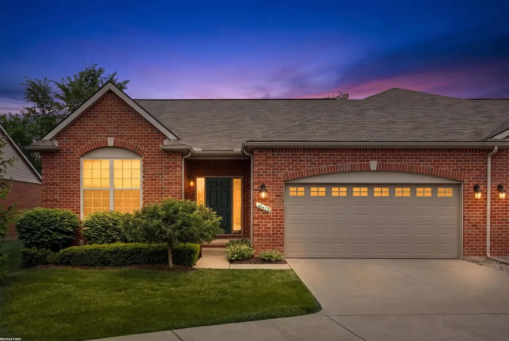40478 Oakbrook Drive Sterling Heights City MI 48310