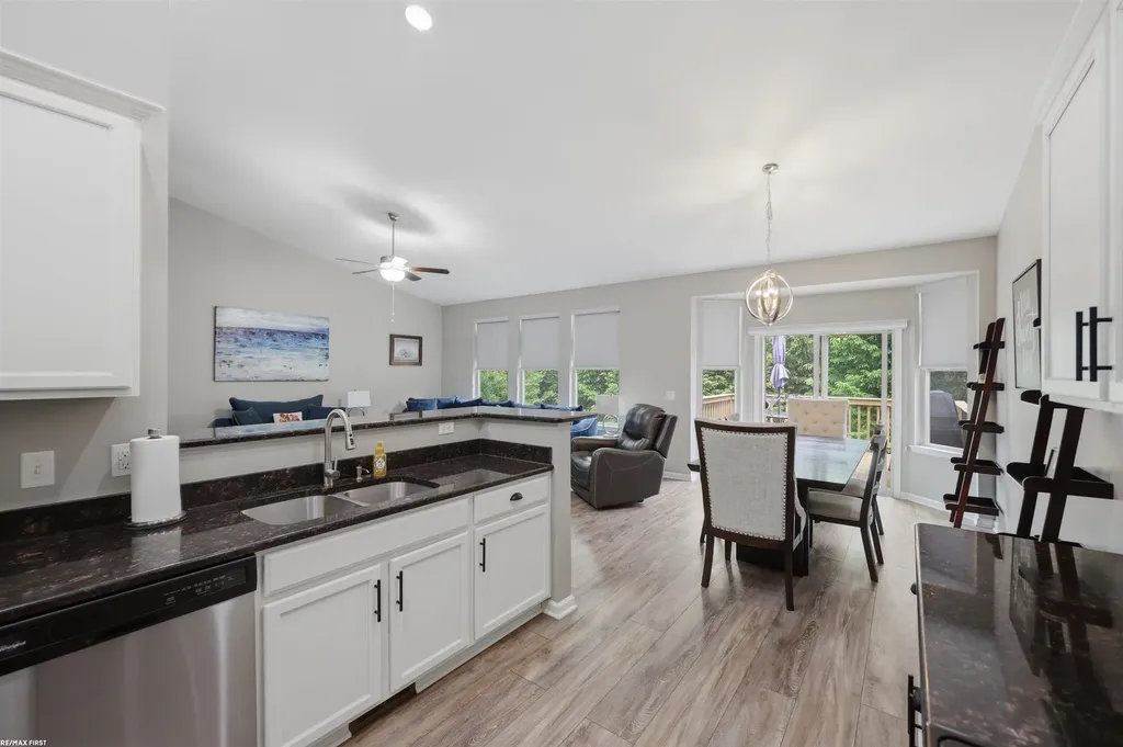 40478 Oakbrook Drive Sterling Heights City MI 48310