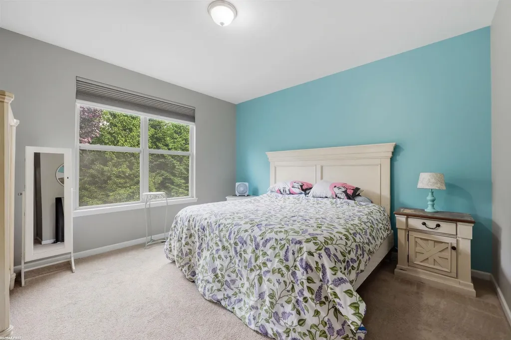 40478 Oakbrook Drive Sterling Heights City MI 48310