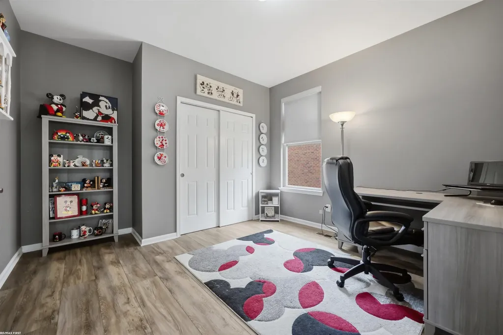 40478 Oakbrook Drive Sterling Heights City MI 48310