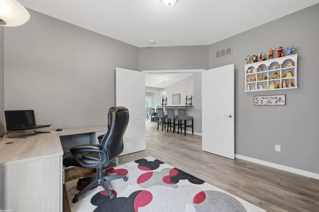 40478 Oakbrook Drive Sterling Heights City MI 48310