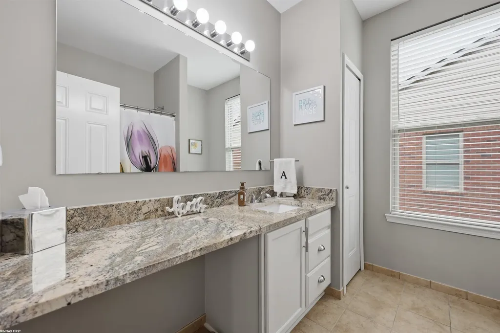 40478 Oakbrook Drive Sterling Heights City MI 48310
