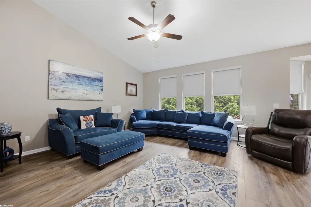 40478 Oakbrook Drive Sterling Heights City MI 48310