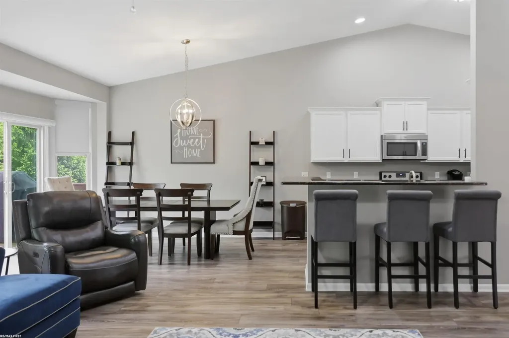 40478 Oakbrook Drive Sterling Heights City MI 48310