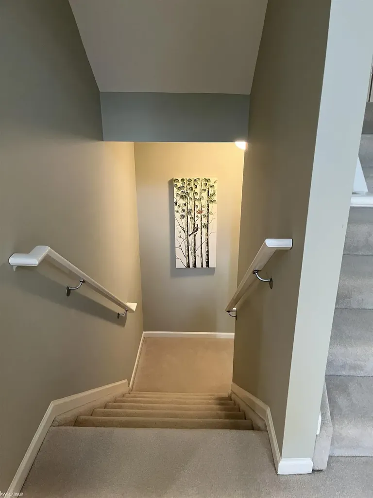 183 Four Seasons Road Lake Orion Village MI 48360