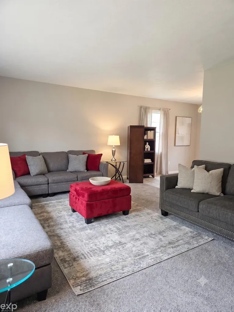 2812 Cabot Drive Lansing City MI 48911