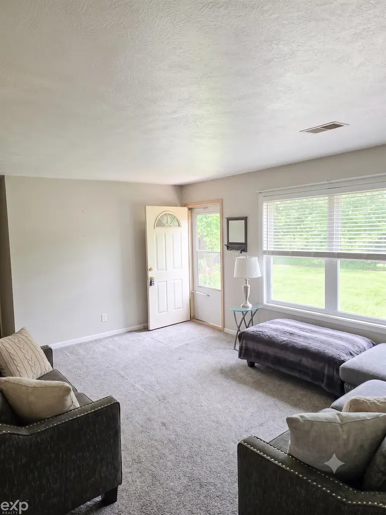 2812 Cabot Drive Lansing City MI 48911