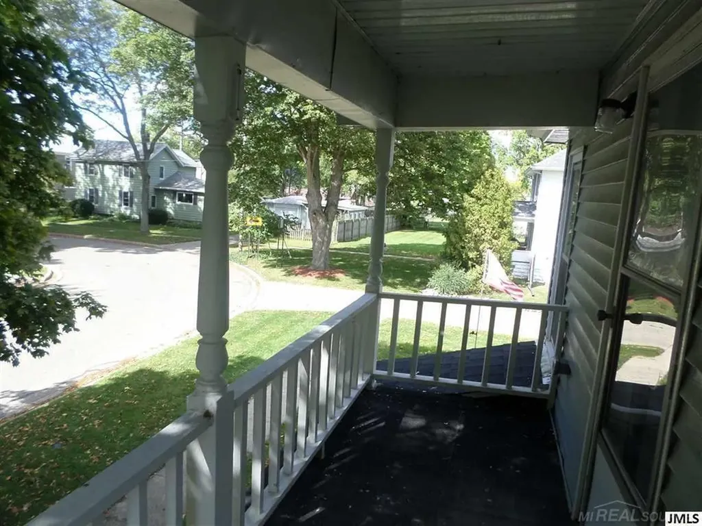 803 S Monroe Street Albion City MI 49224