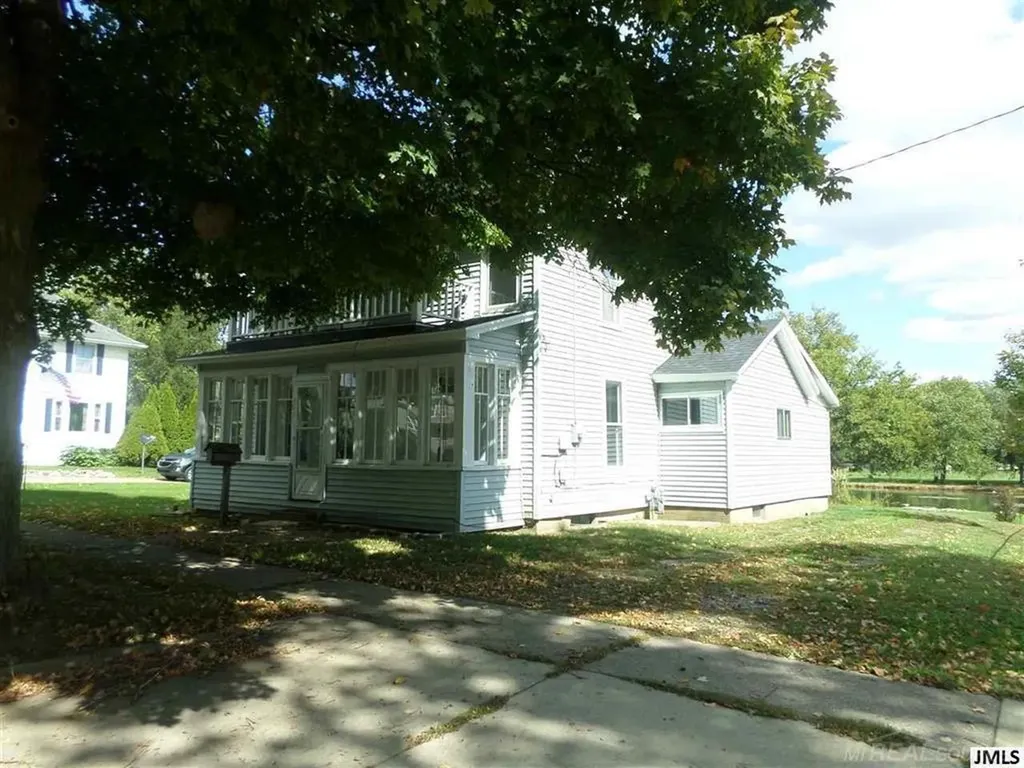 803 S Monroe Street Albion City MI 49224