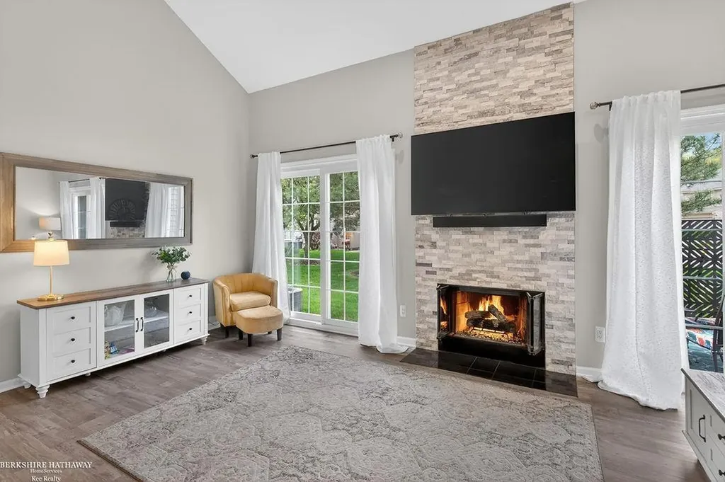 43815 Coachmaker Drive Sterling Heights City MI 48313