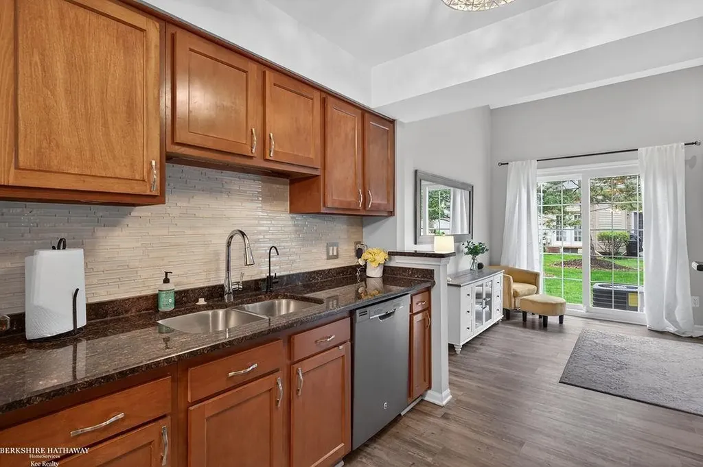 43815 Coachmaker Drive Sterling Heights City MI 48313