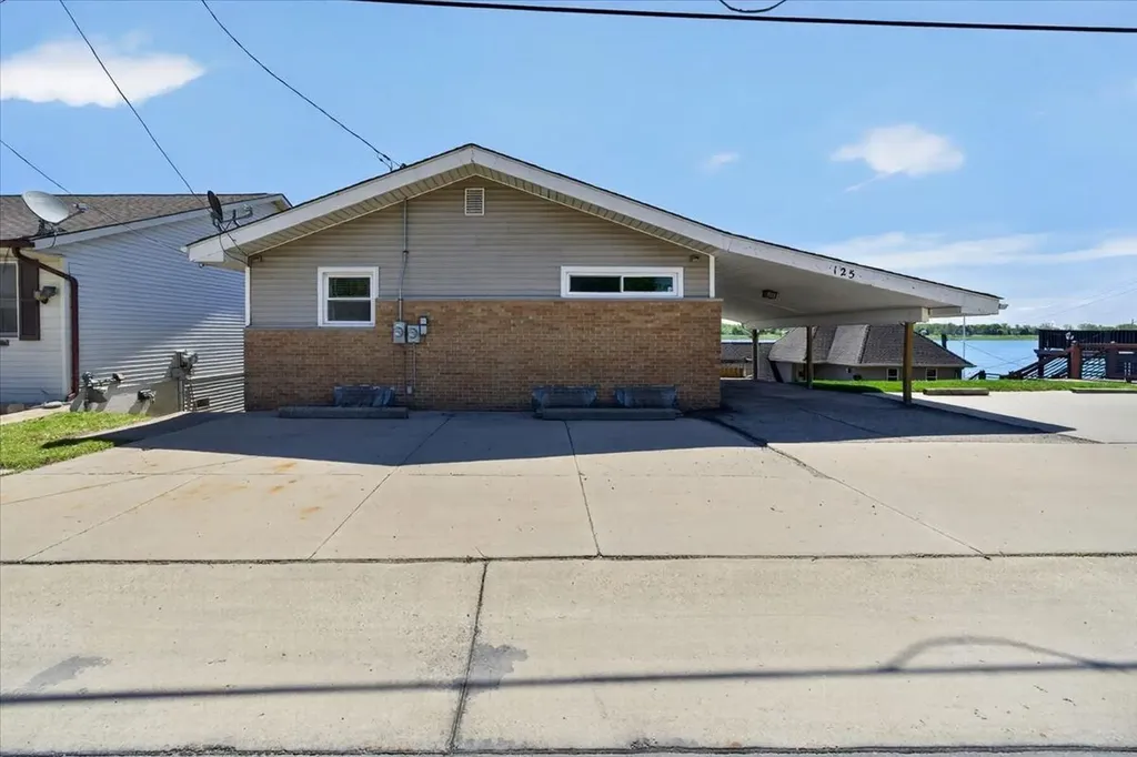 125 Gratiot Boulevard Marysville City MI 48040