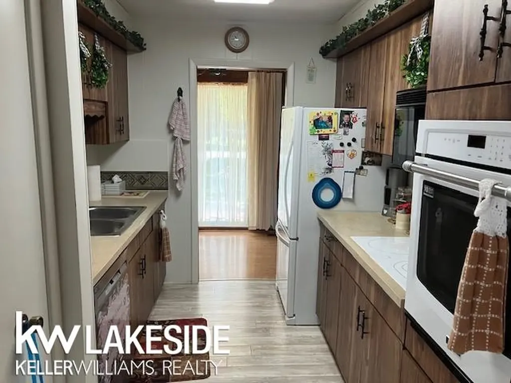 9784 S Shore Drive Caseville Township MI 48755