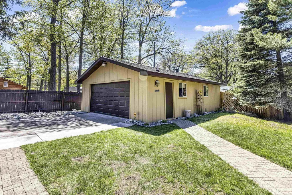 115 Logan Avenue Denton Township MI 48629