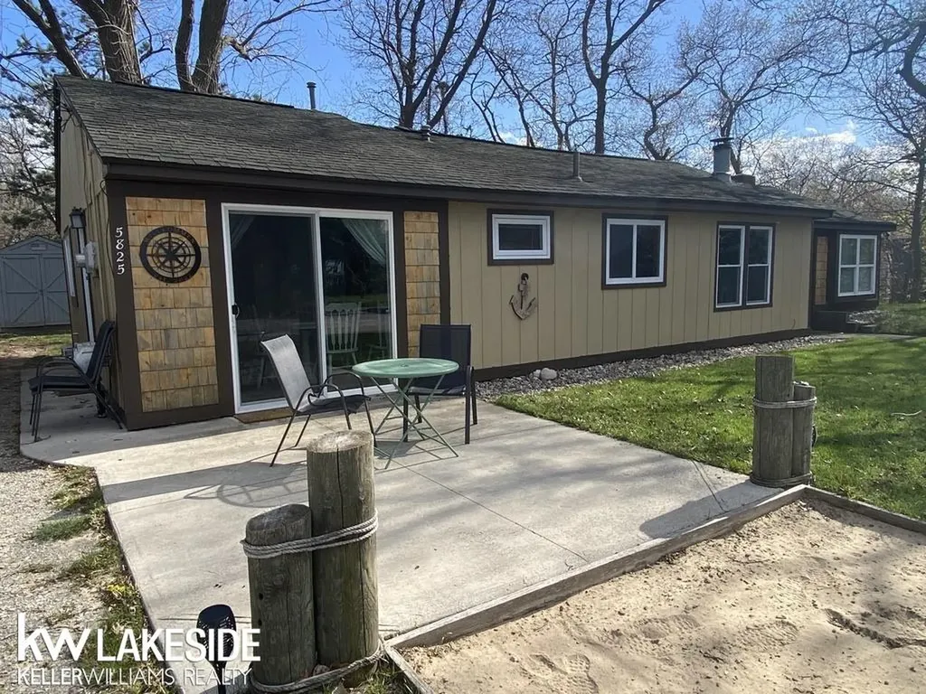 5825 Oak Pointe Drive Caseville Township MI 48725