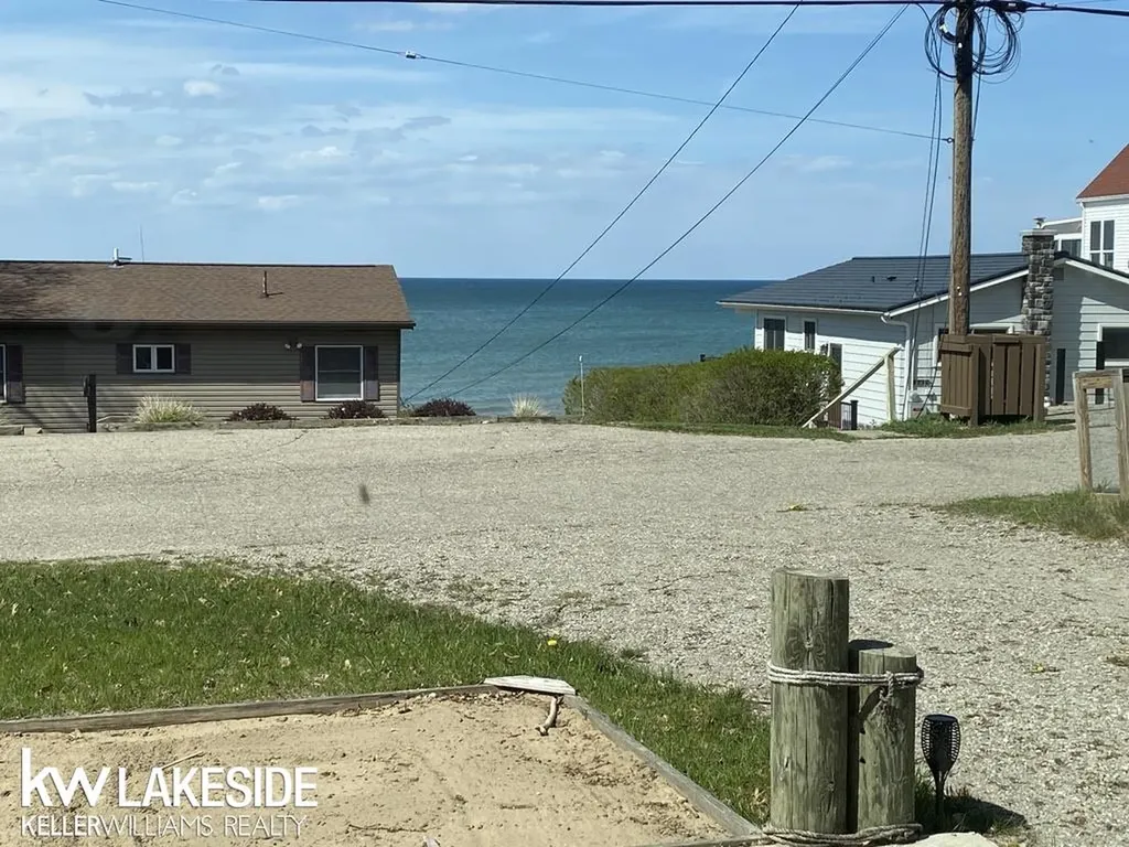 5825 Oak Pointe Drive Caseville Township MI 48725