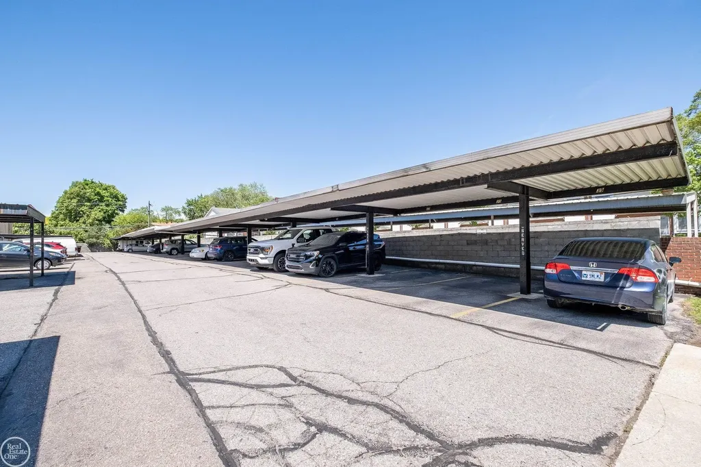 4909 Crooks Road Royal Oak City MI 48073