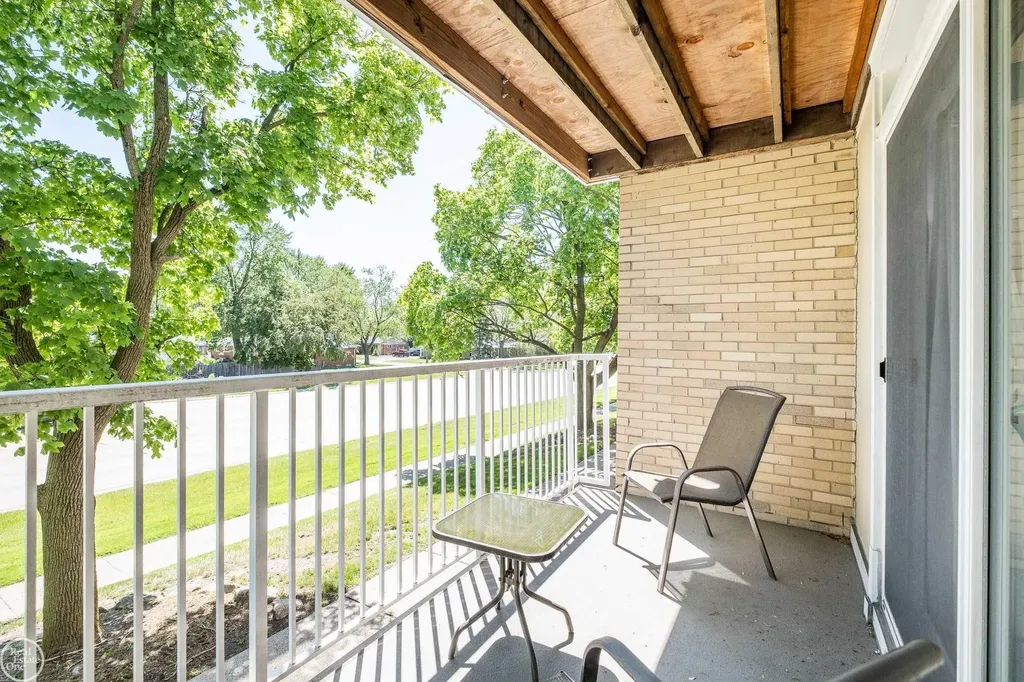 4909 Crooks Road Royal Oak City MI 48073