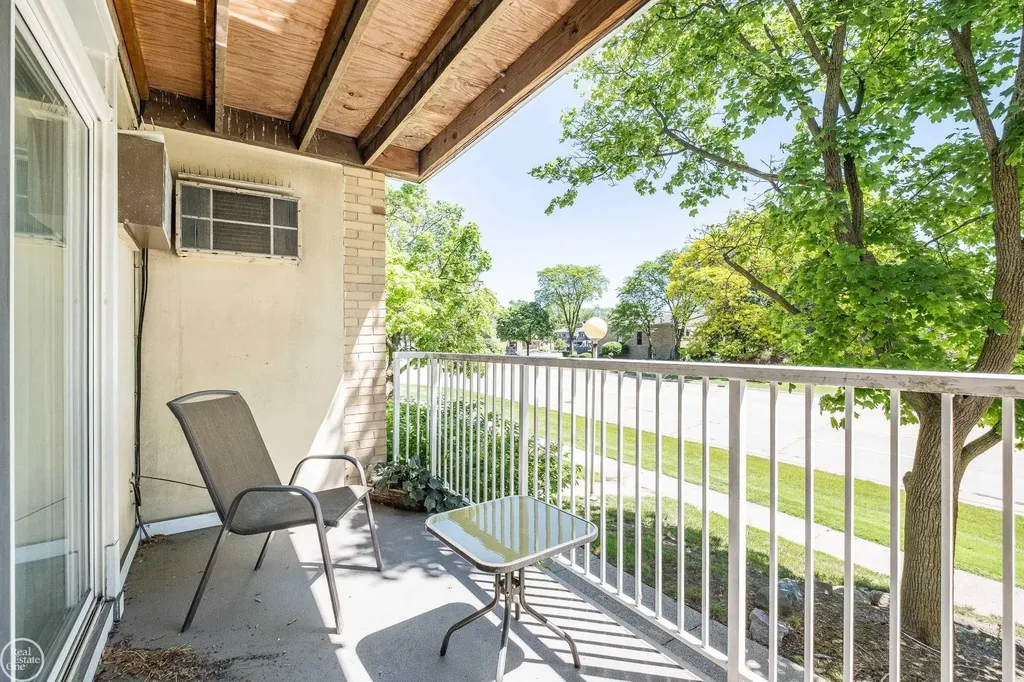 4909 Crooks Road Royal Oak City MI 48073