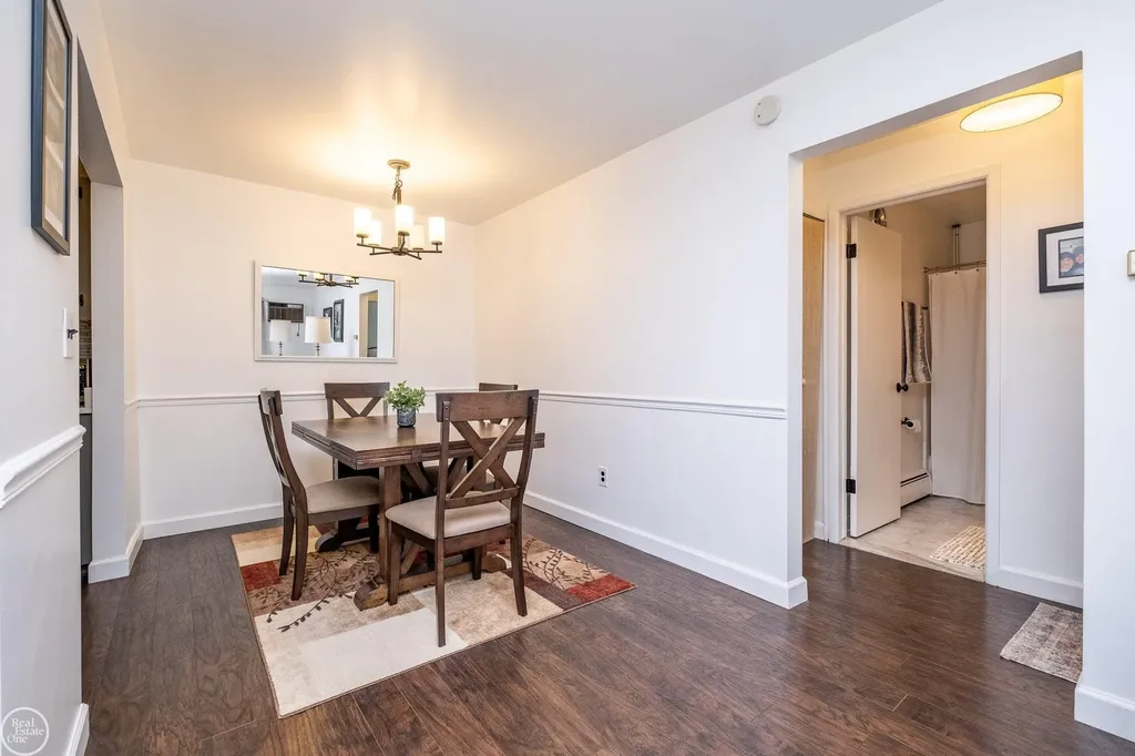 4909 Crooks Road Royal Oak City MI 48073