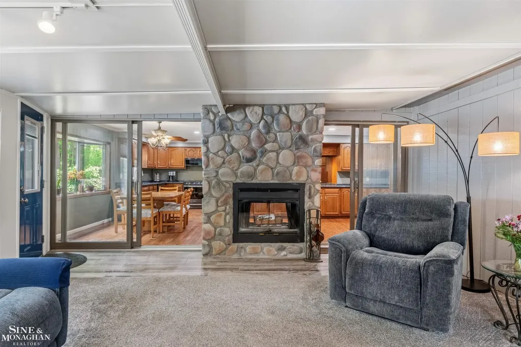 37907 Hazel Street Harrison Charter Township MI 48045