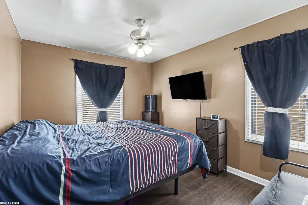 13011 Sidonie Avenue Warren City MI 48089