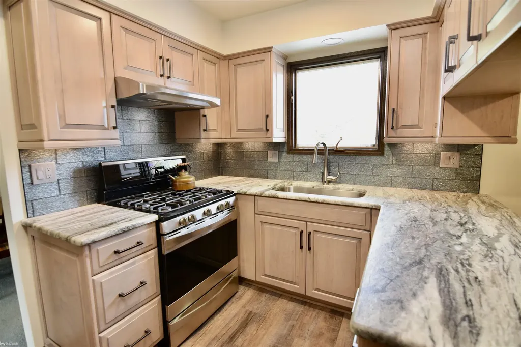 2620 Kipling Drive Sterling Heights City MI 48310